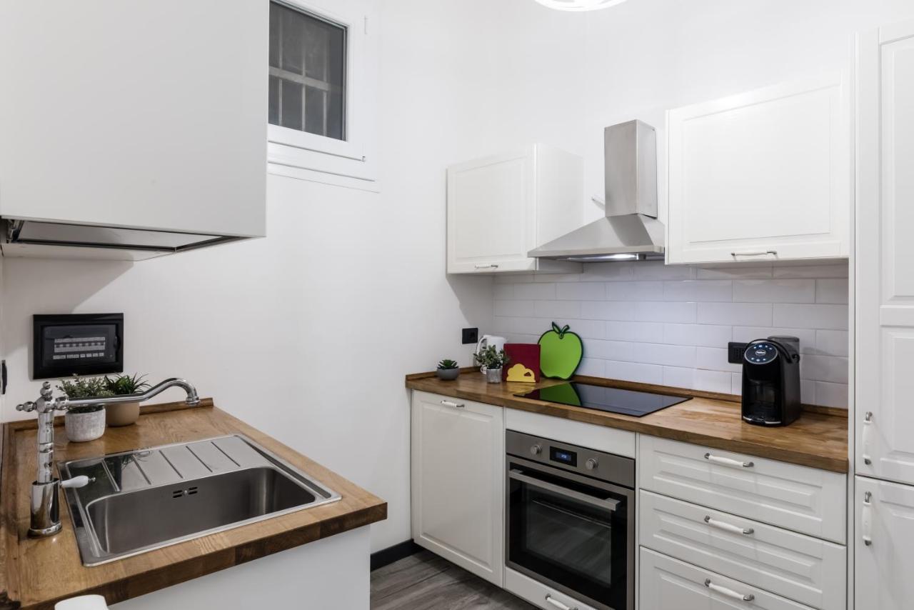 Acquario 5' Free Wifi & Netflix "Prione" By Tilo Apartment'S Genoa Luaran gambar